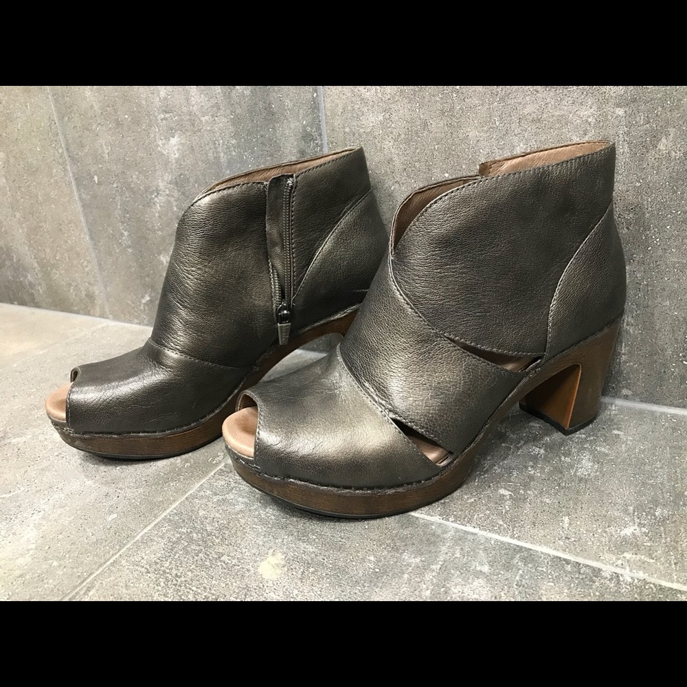 Dansko Delphina peep toe bootie